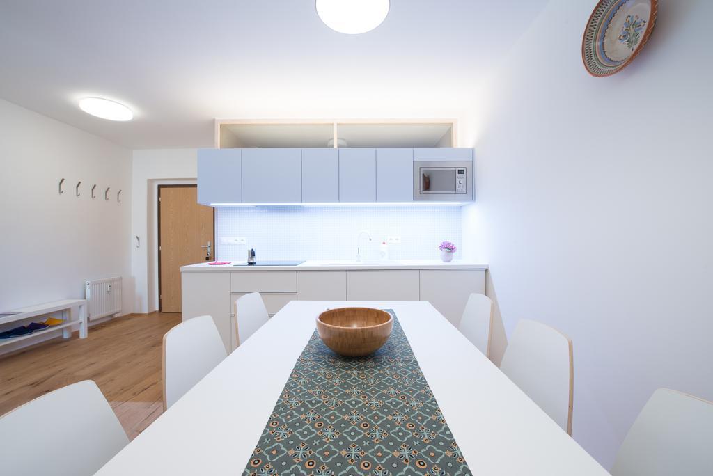 Castle Wall Apartment Bratislava Habitación foto